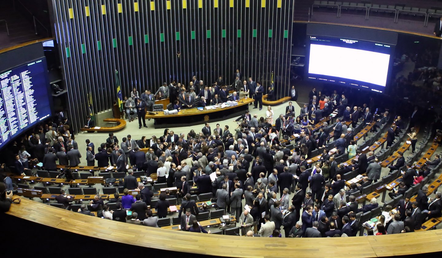 Câmara dos Deputados aprova PL nº 1.213/2024, que cumpre acordos com servidores públicos federais