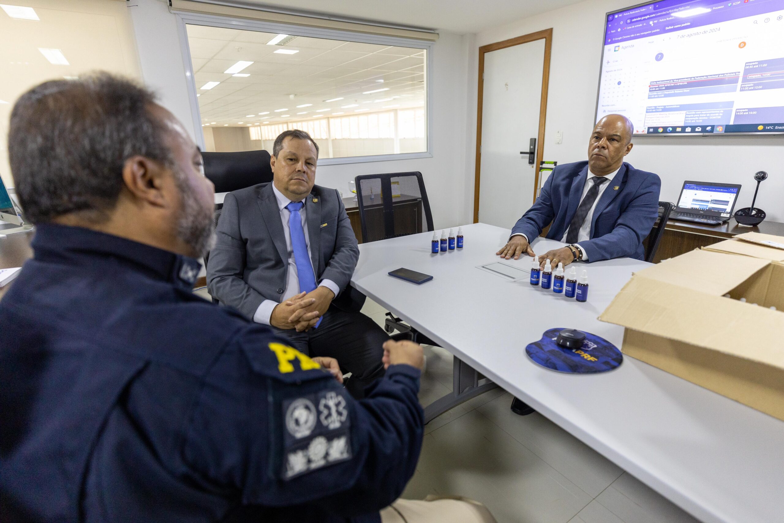 FenaPRF fornece narcotestes para Polícia Rodoviária Federal