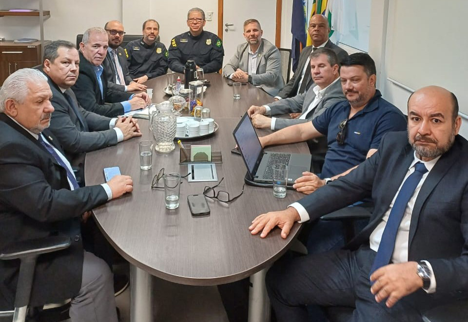 FenaPRF e DGP da PRF estabelecem mesa permanente de negociação e diálogo