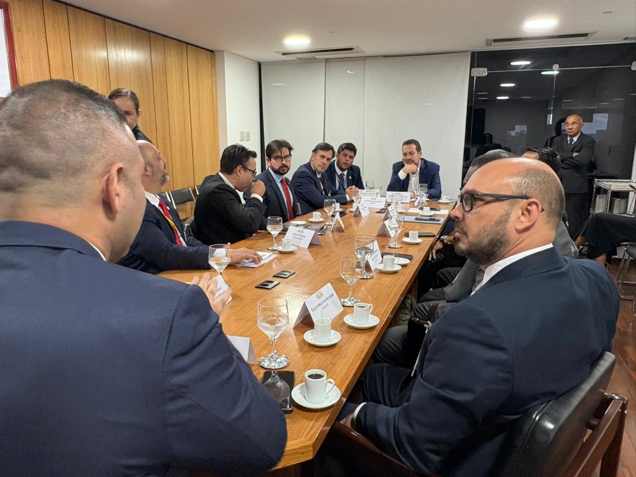 FenaPRF participa de reunião com ministro Guilherme Boulos para tratar de pautas da Segurança Pública